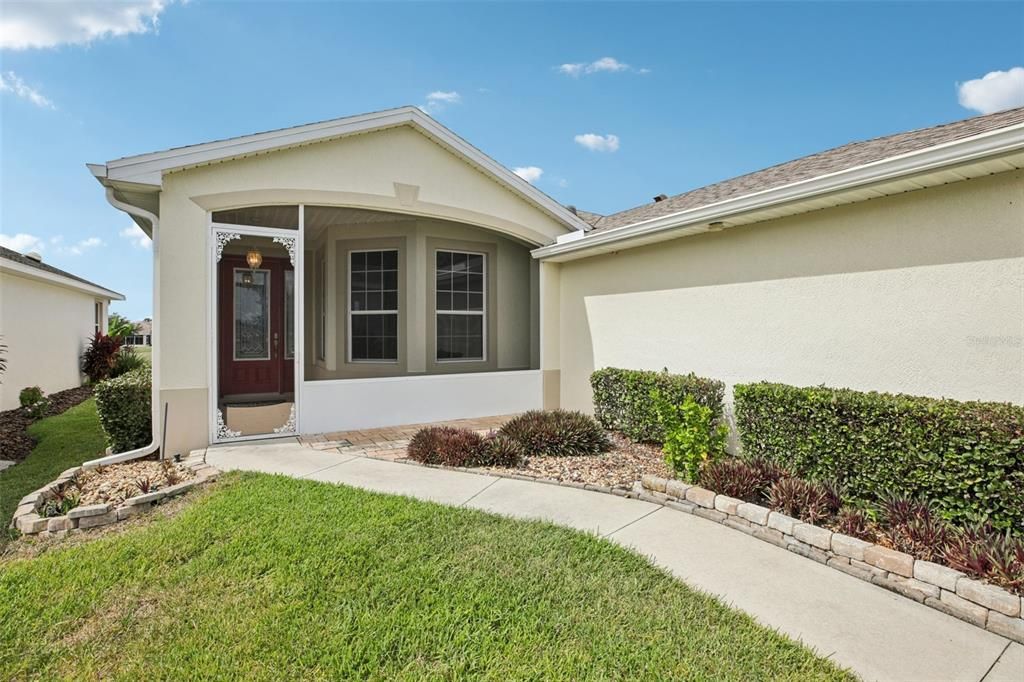 Под контрактом: $325,000 (3 спален, 2 ванн, 1611 Квадратных фут)