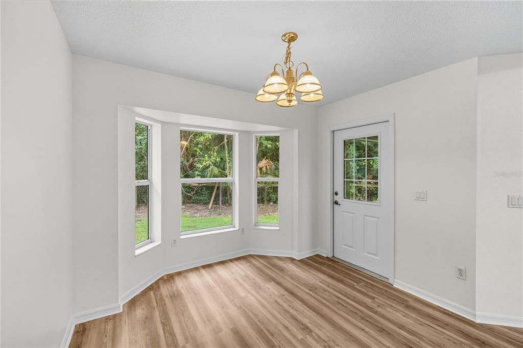 For Sale: $1,225,000 (3 beds, 2 baths, 1637 Square Feet)