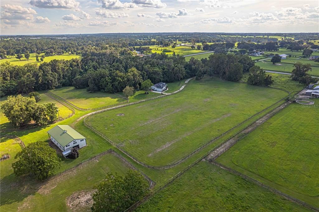 For Sale: $1,225,000 (3 beds, 2 baths, 1637 Square Feet)