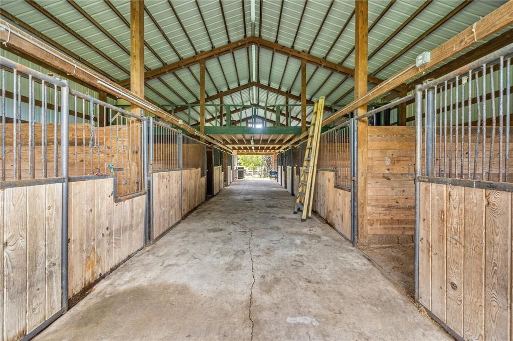 For Sale: $1,225,000 (3 beds, 2 baths, 1637 Square Feet)