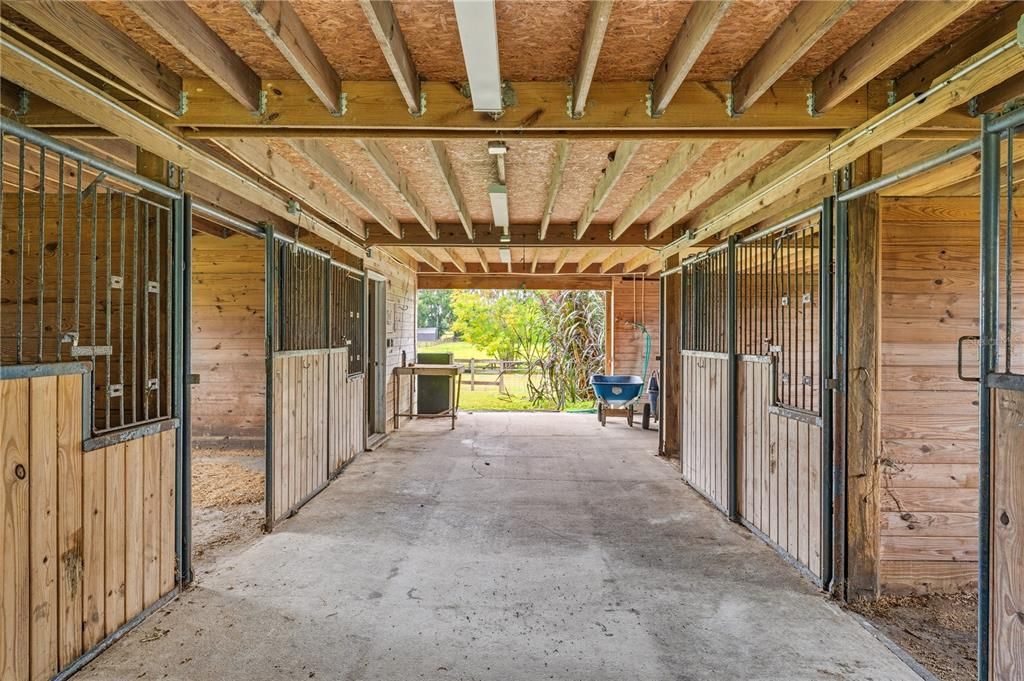 For Sale: $1,225,000 (3 beds, 2 baths, 1637 Square Feet)