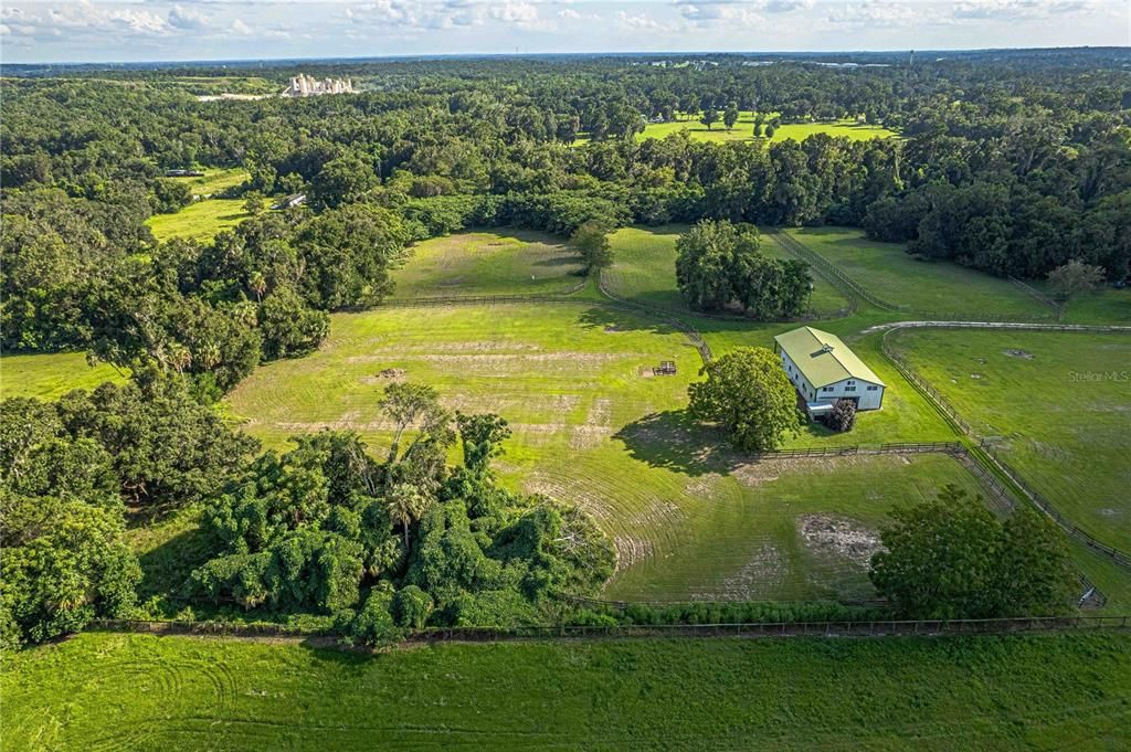 For Sale: $1,225,000 (3 beds, 2 baths, 1637 Square Feet)