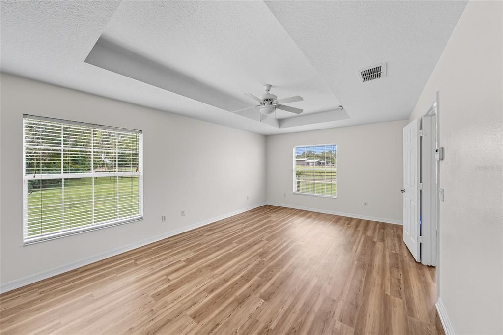 For Sale: $1,225,000 (3 beds, 2 baths, 1637 Square Feet)