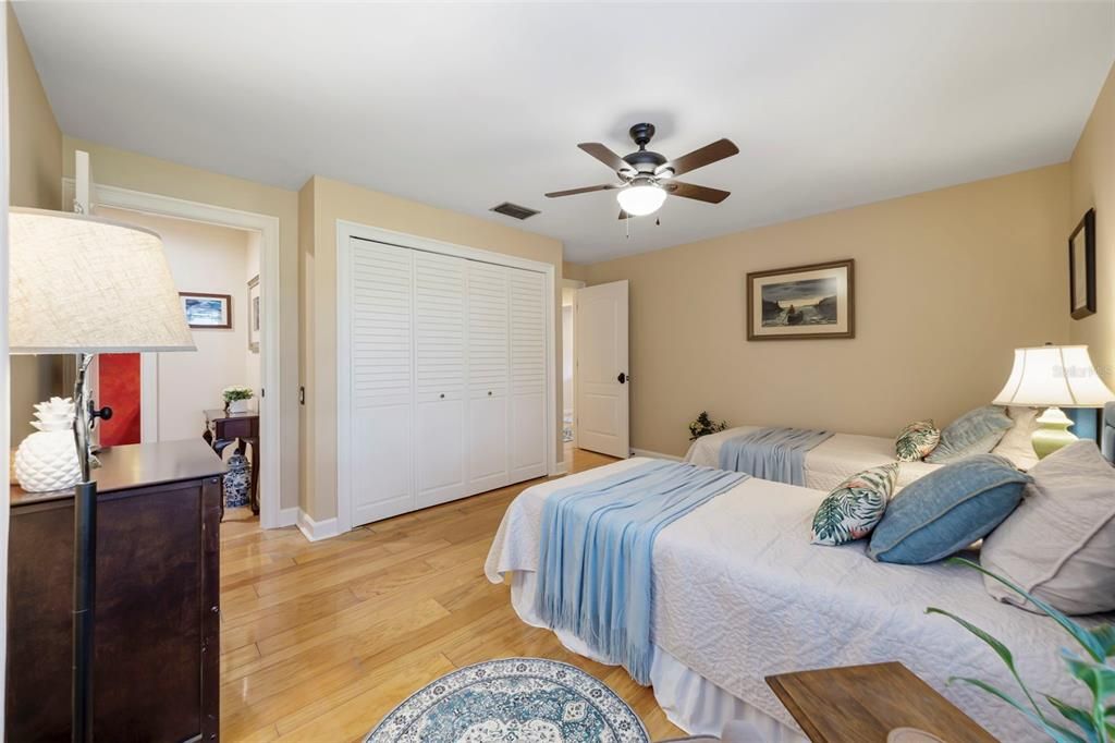 En Venta: $1,200,000 (3 camas, 2 baños, 3465 Pies cuadrados)