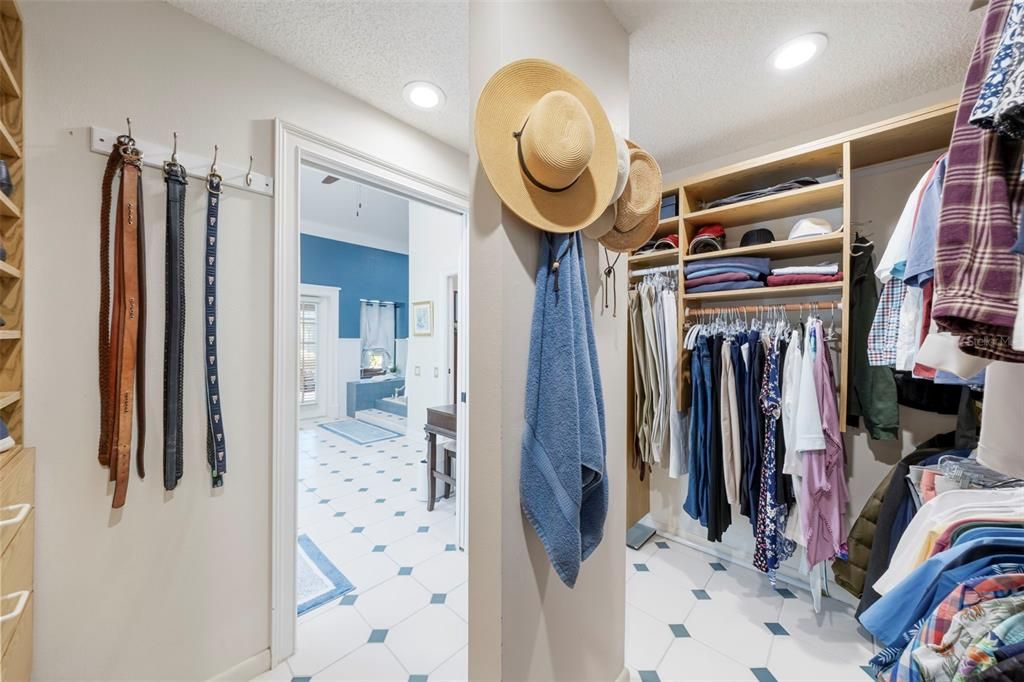 En Venta: $1,200,000 (3 camas, 2 baños, 3465 Pies cuadrados)