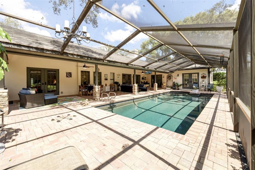 En Venta: $1,200,000 (3 camas, 2 baños, 3465 Pies cuadrados)