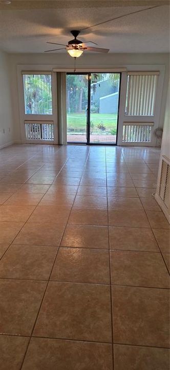 En Venta: $151,999 (2 camas, 1 baños, 999 Pies cuadrados)