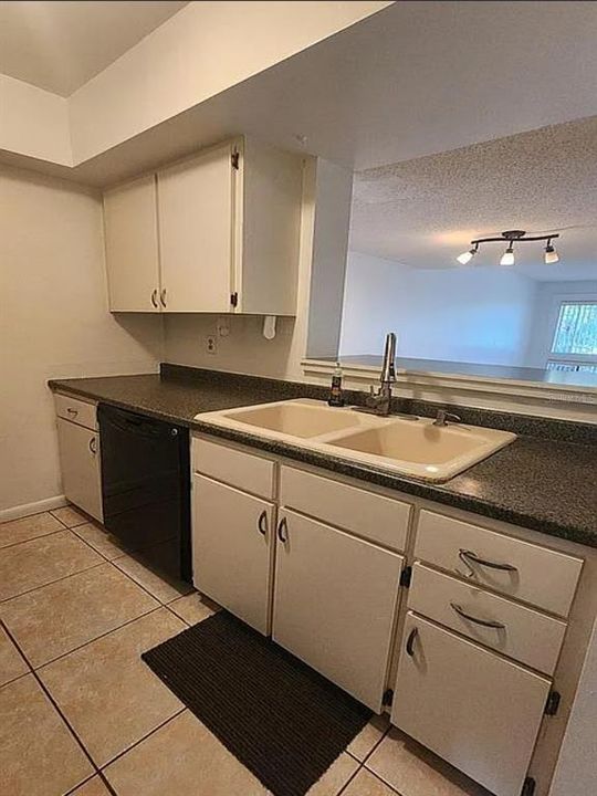 En Venta: $151,999 (2 camas, 1 baños, 999 Pies cuadrados)