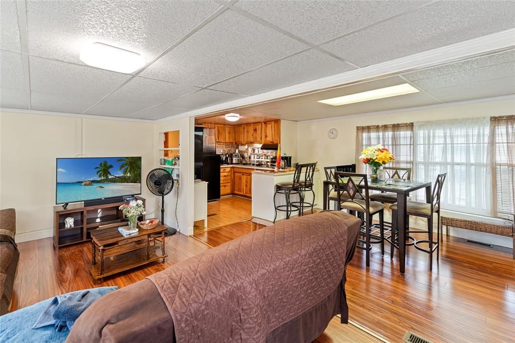 For Sale: $75,900 (3 beds, 2 baths, 1141 Square Feet)