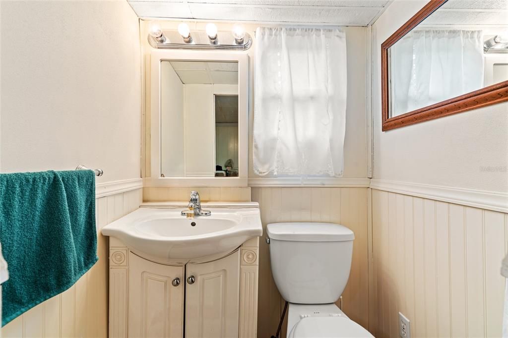 For Sale: $75,900 (3 beds, 2 baths, 1141 Square Feet)