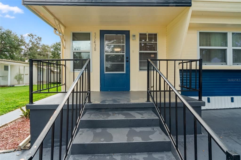 For Sale: $75,900 (3 beds, 2 baths, 1141 Square Feet)