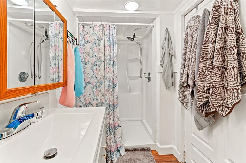 For Sale: $75,900 (3 beds, 2 baths, 1141 Square Feet)