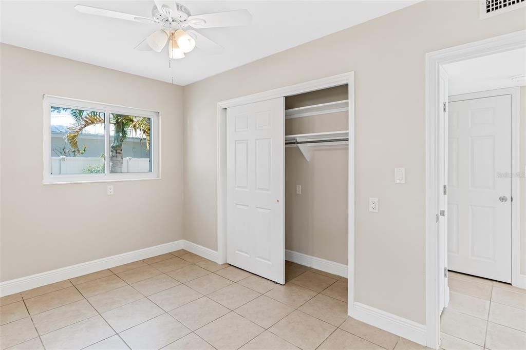 For Rent: $2,450 (2 beds, 1 baths, 729 Square Feet)