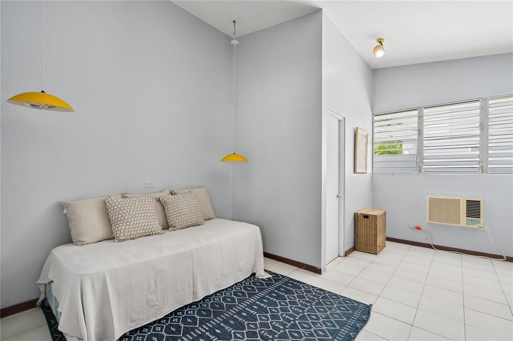 На продажу: $1,500,000 (5 спален, 4 ванн, 2923 Квадратных фут)