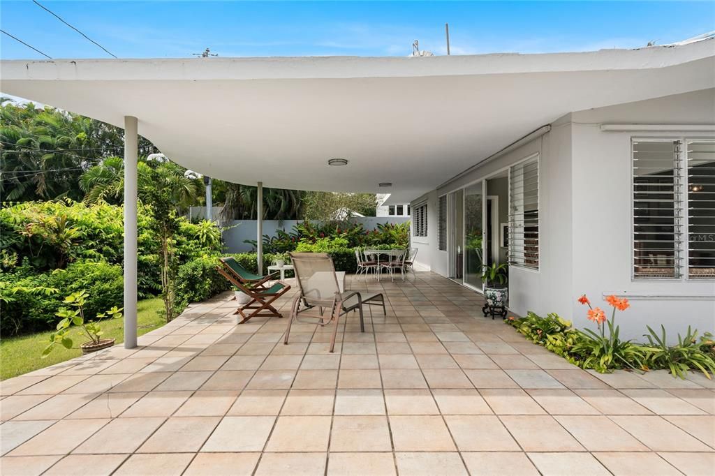 На продажу: $1,500,000 (5 спален, 4 ванн, 2923 Квадратных фут)