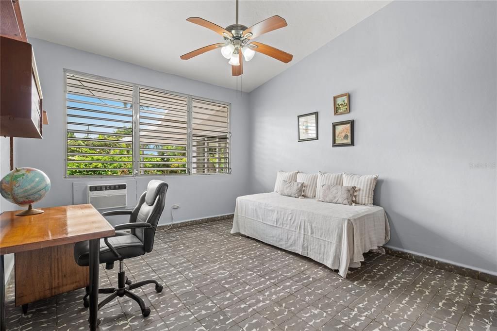 На продажу: $1,500,000 (5 спален, 4 ванн, 2923 Квадратных фут)