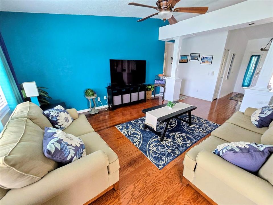 Active With Contract: $360,000 (3 beds, 2 baths, 1421 Square Feet)