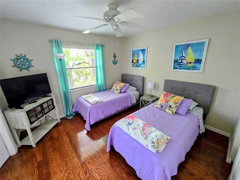 Active With Contract: $360,000 (3 beds, 2 baths, 1421 Square Feet)