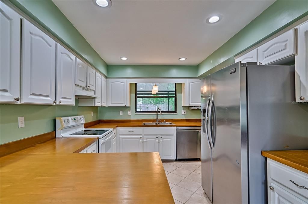 На продажу: $315,000 (3 спален, 2 ванн, 1698 Квадратных фут)