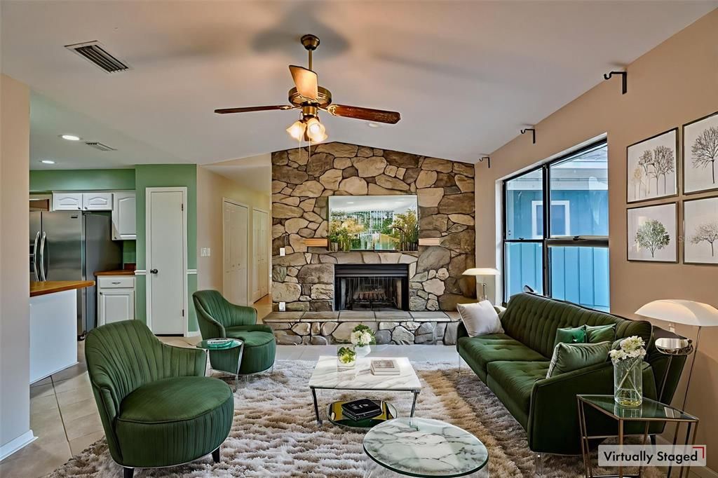 На продажу: $315,000 (3 спален, 2 ванн, 1698 Квадратных фут)