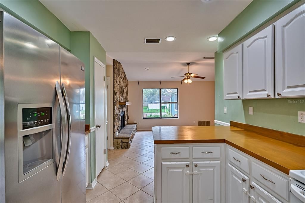 На продажу: $315,000 (3 спален, 2 ванн, 1698 Квадратных фут)