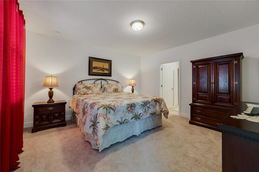 Active With Contract: $488,500 (4 beds, 2 baths, 2360 Square Feet)