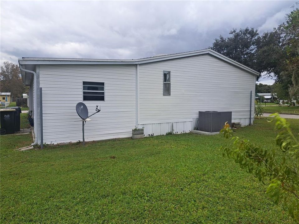 Active With Contract: $199,000 (3 beds, 2 baths, 1176 Square Feet)