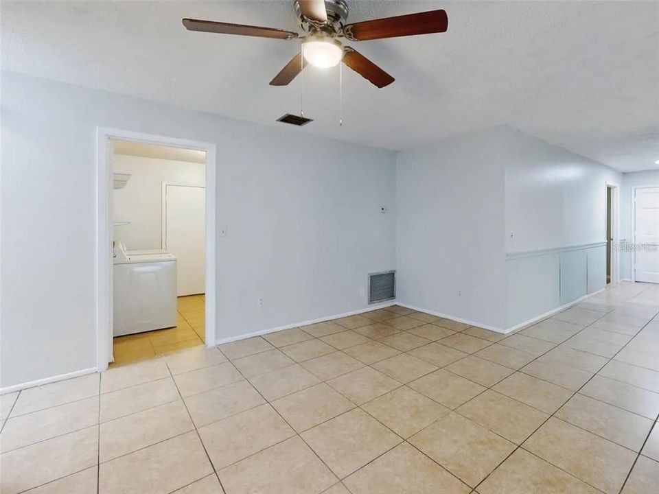 出租: $2,200 (4 贝兹, 2 浴室, 1923 平方英尺)