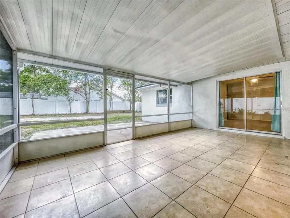 出租: $2,200 (4 贝兹, 2 浴室, 1923 平方英尺)