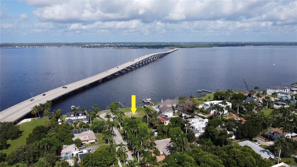 待售: $1,285,000 (0.43 acres)