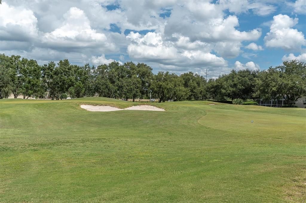 合同活跃: $455,000 (2 贝兹, 2 浴室, 2053 平方英尺)