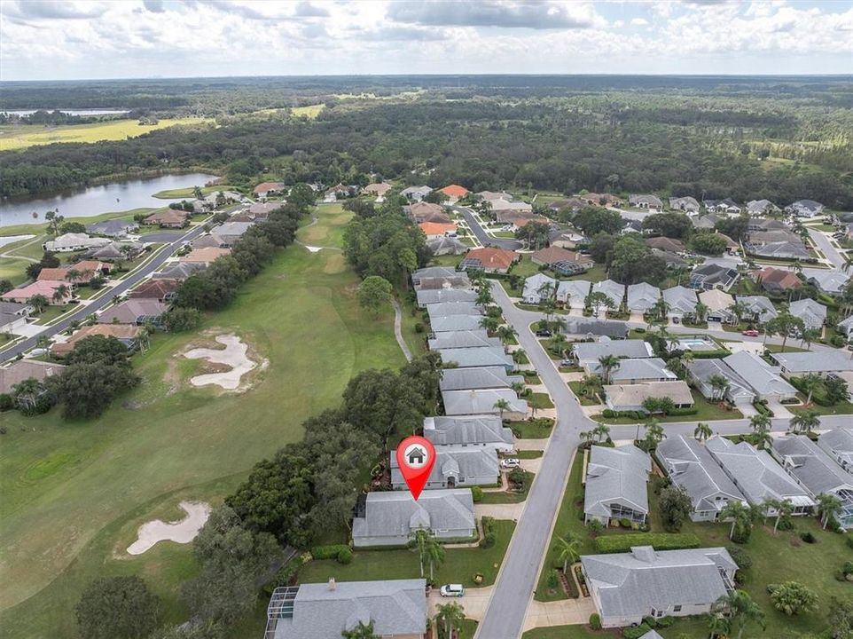 合同活跃: $455,000 (2 贝兹, 2 浴室, 2053 平方英尺)