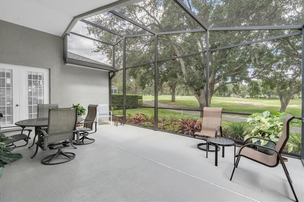 合同活跃: $455,000 (2 贝兹, 2 浴室, 2053 平方英尺)