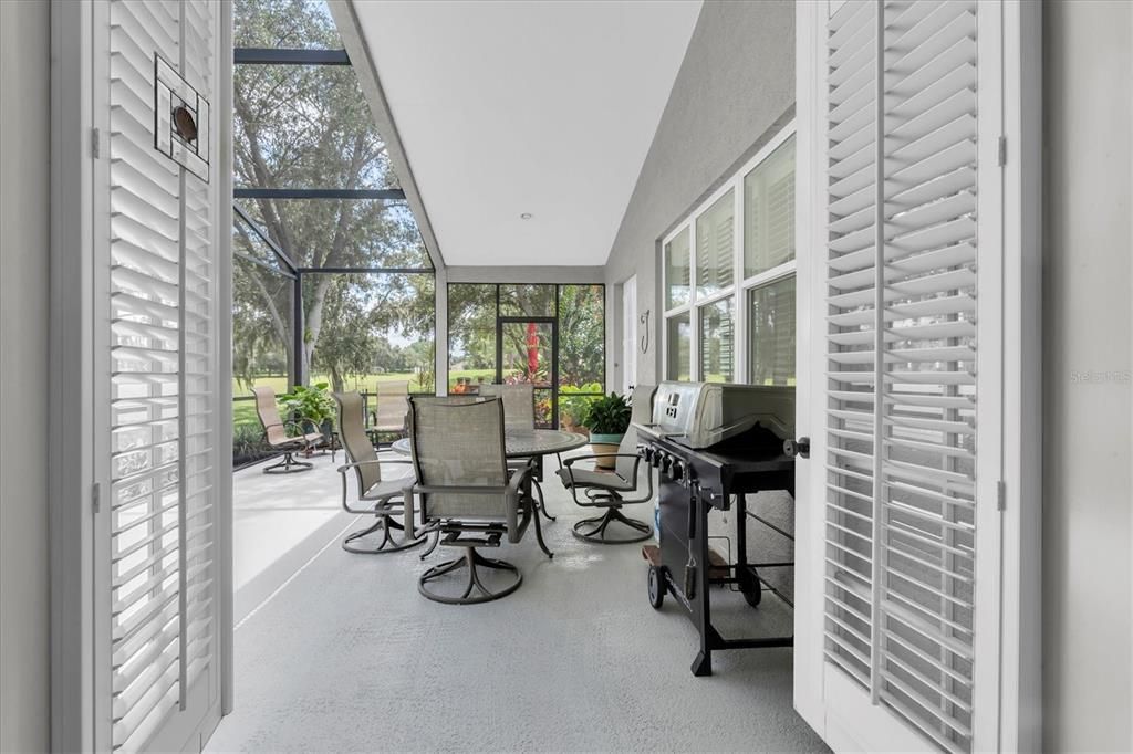 合同活跃: $455,000 (2 贝兹, 2 浴室, 2053 平方英尺)