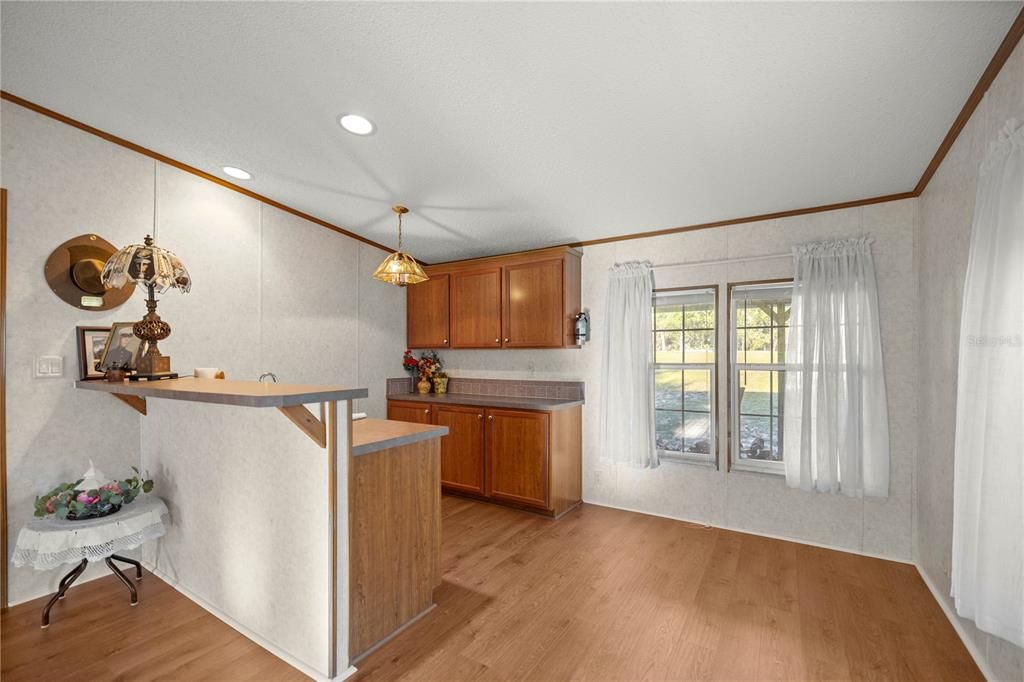 For Sale: $279,500 (4 beds, 2 baths, 2334 Square Feet)