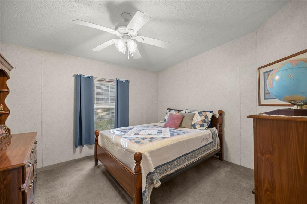 For Sale: $279,500 (4 beds, 2 baths, 2334 Square Feet)