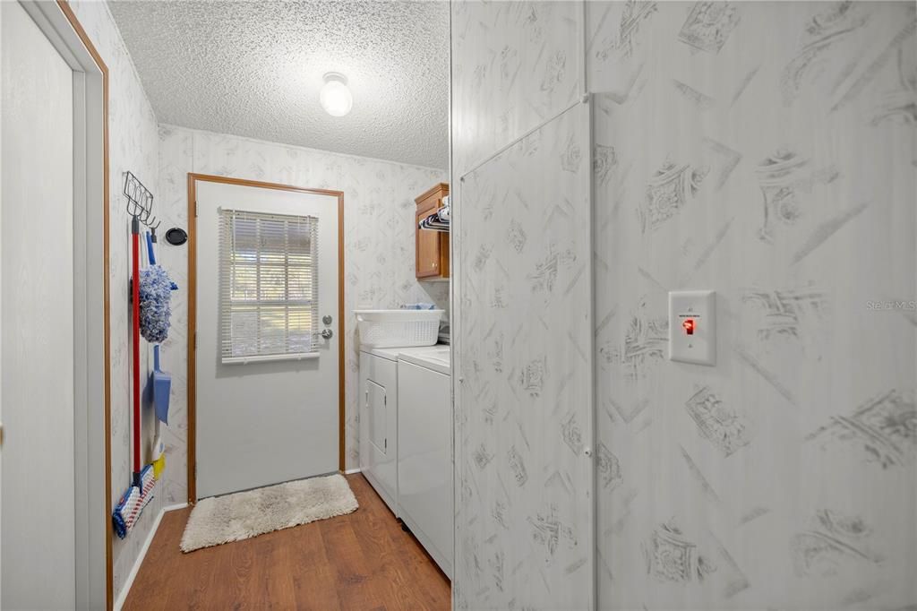 For Sale: $279,500 (4 beds, 2 baths, 2334 Square Feet)