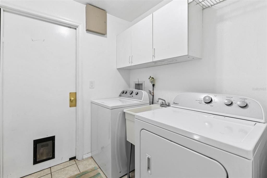 Active With Contract: $393,850 (3 beds, 2 baths, 1650 Square Feet)