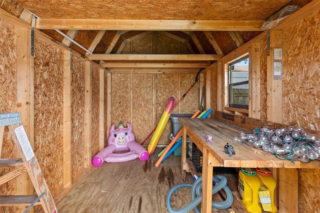 Active With Contract: $393,850 (3 beds, 2 baths, 1650 Square Feet)