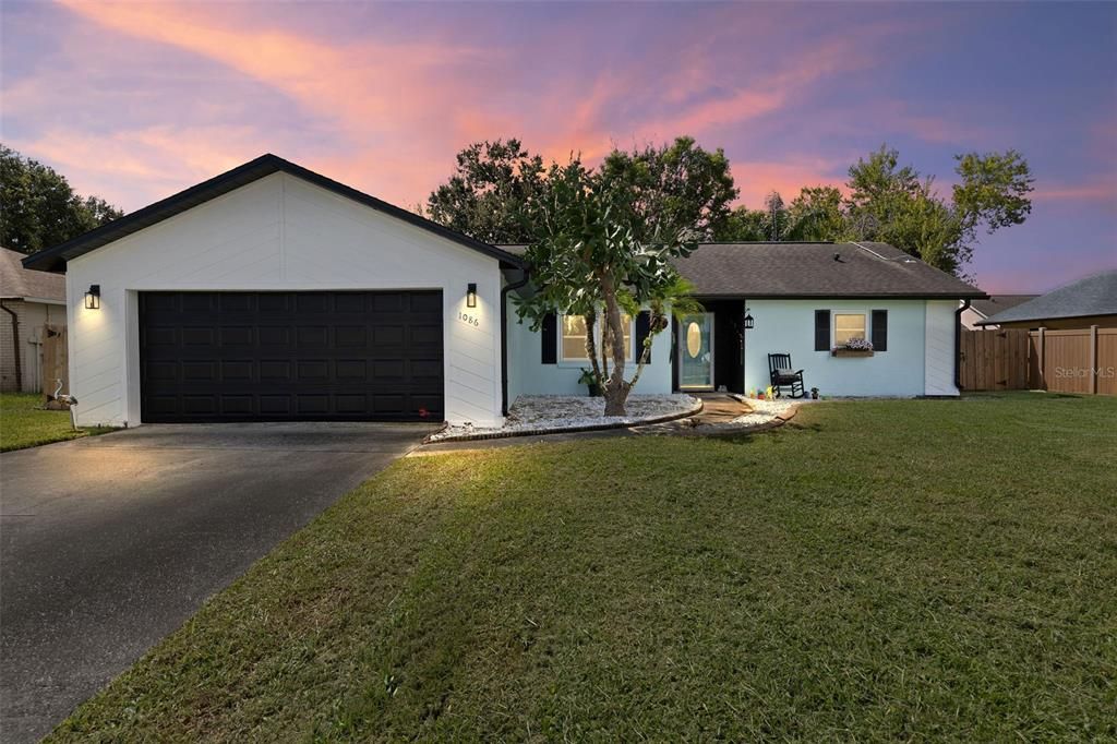 Active With Contract: $393,850 (3 beds, 2 baths, 1650 Square Feet)