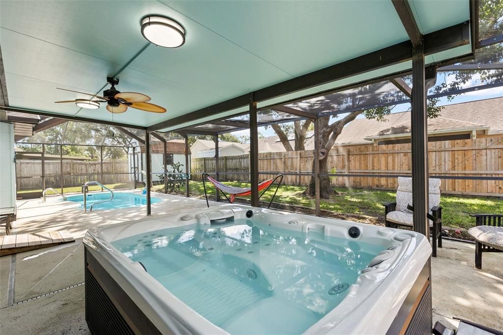 Active With Contract: $393,850 (3 beds, 2 baths, 1650 Square Feet)