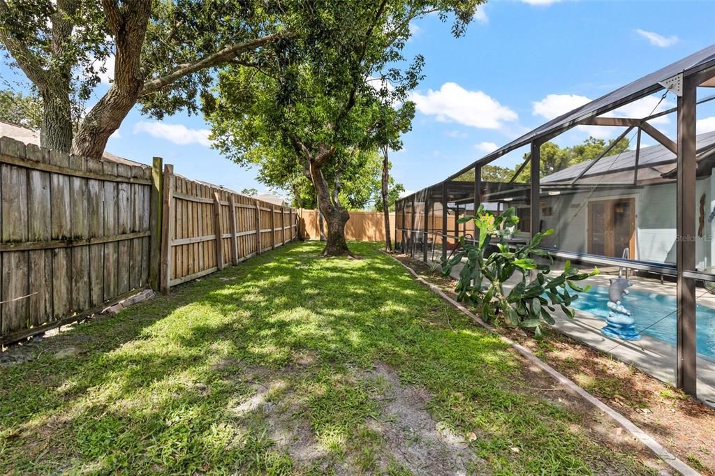 Active With Contract: $393,850 (3 beds, 2 baths, 1650 Square Feet)