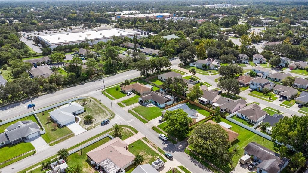 Active With Contract: $393,850 (3 beds, 2 baths, 1650 Square Feet)