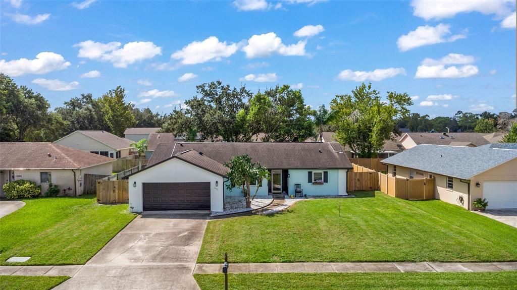 Active With Contract: $393,850 (3 beds, 2 baths, 1650 Square Feet)