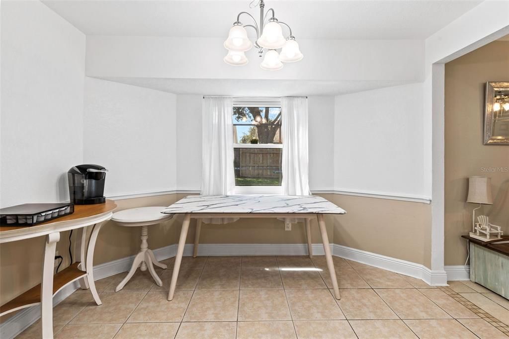 Active With Contract: $393,850 (3 beds, 2 baths, 1650 Square Feet)