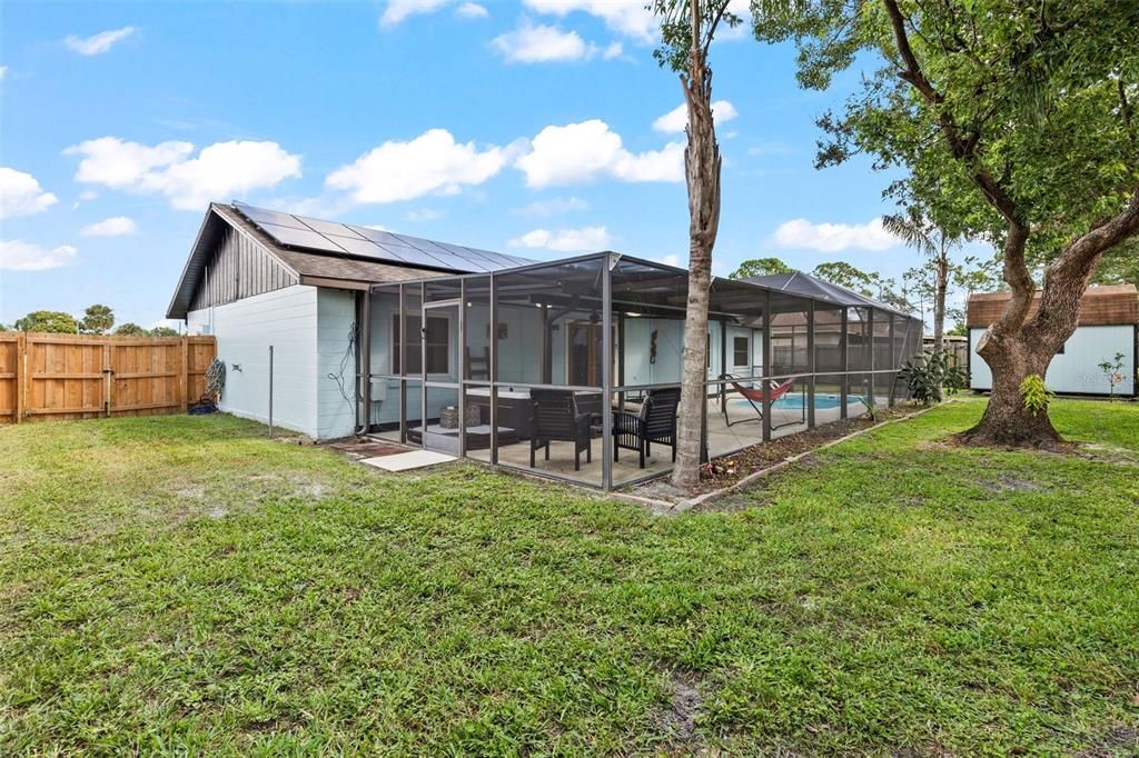 Active With Contract: $393,850 (3 beds, 2 baths, 1650 Square Feet)