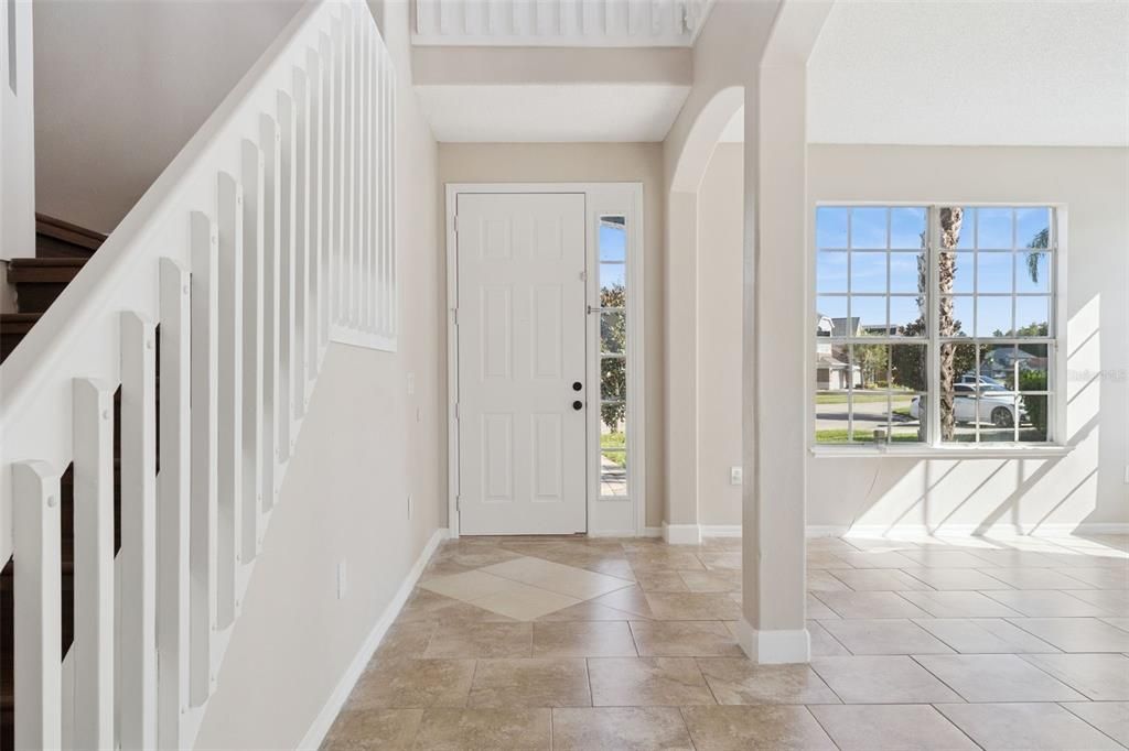 Под контрактом: $557,900 (4 спален, 3 ванн, 2912 Квадратных фут)