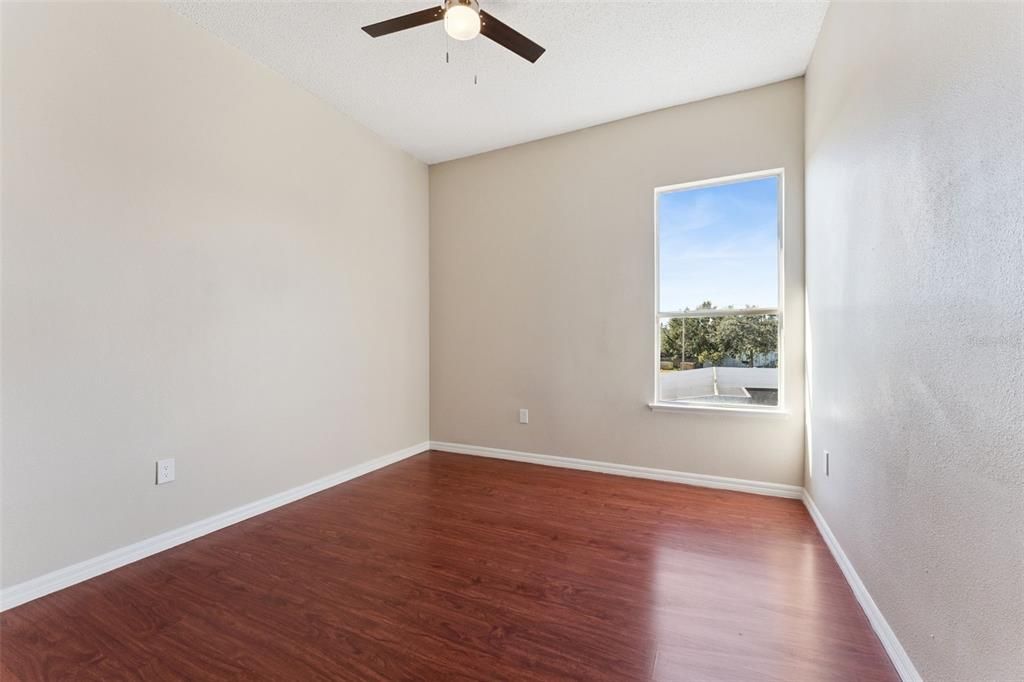 Под контрактом: $557,900 (4 спален, 3 ванн, 2912 Квадратных фут)