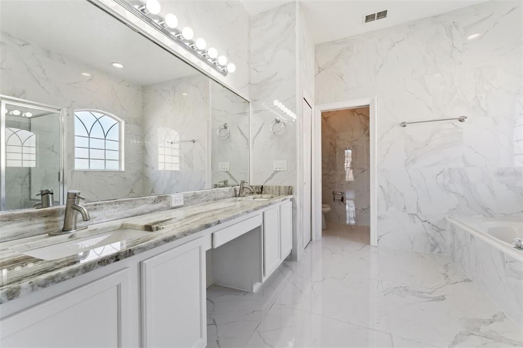 Под контрактом: $557,900 (4 спален, 3 ванн, 2912 Квадратных фут)