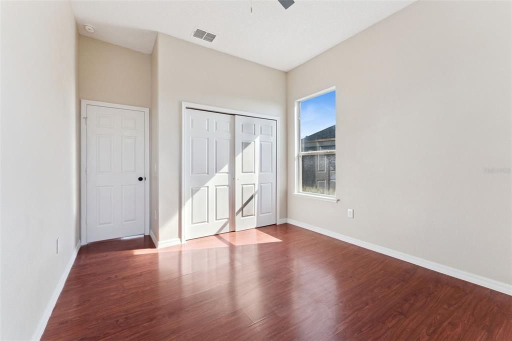 Под контрактом: $557,900 (4 спален, 3 ванн, 2912 Квадратных фут)